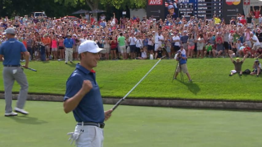 Jordan Spieth rolls in a 34-footer to win DEAN & DELUCA