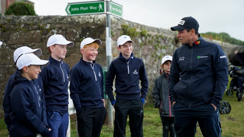 Viktor Hovland plays in an 11 v. 1 scramble with junior golfers ahead of Genesis