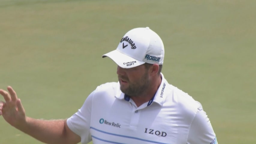 Marc Leishman rolls in 20-foot putt for birdie at CIMB