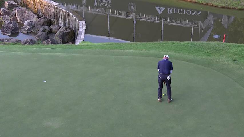 Ernie Els makes birdie on No. 18 at Regions Tradition