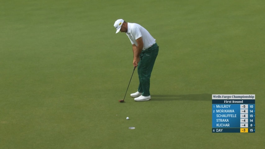 Jason Day rolls in birdie putt at Wells Fargo