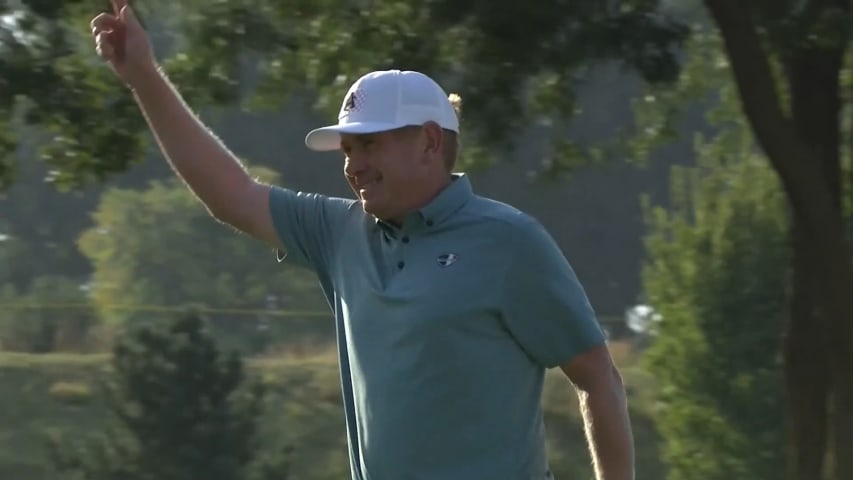 Steve Allan sends in birdie putt at Sanford International