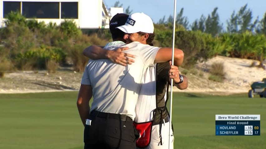 Viktor Hovland drains bogey putt to win Hero World Challenge