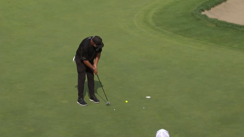 Darren Clarke slides in short birdie putt to end his final round at Ally Challenge