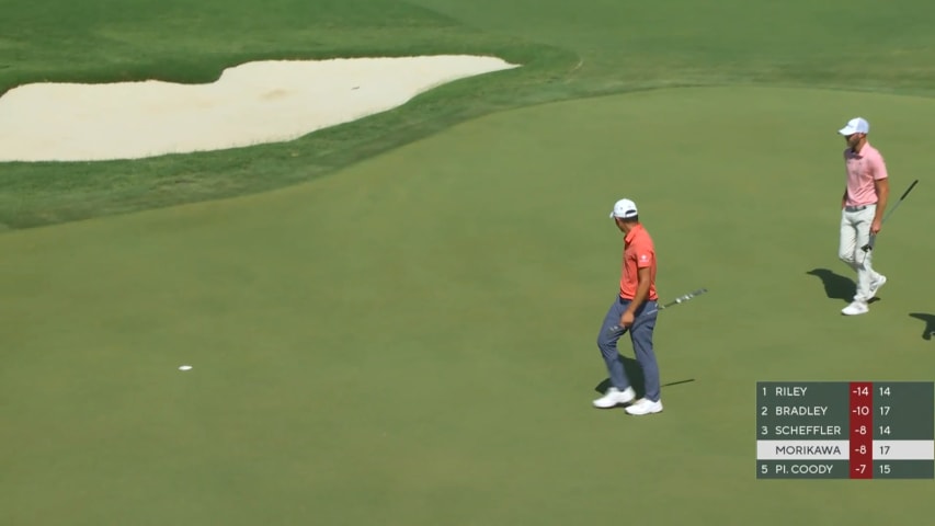 Collin Morikawa sends in 25-foot birdie putt at Charles Schwab