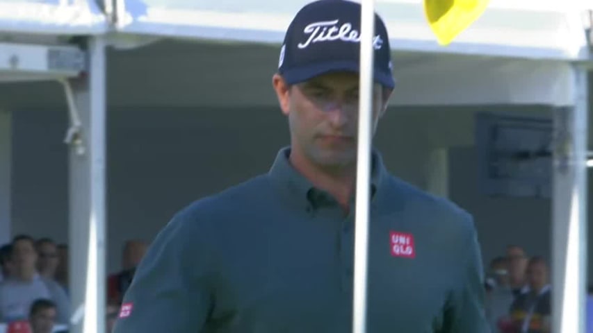 Adam Scott birdies No. 16 at Farmers