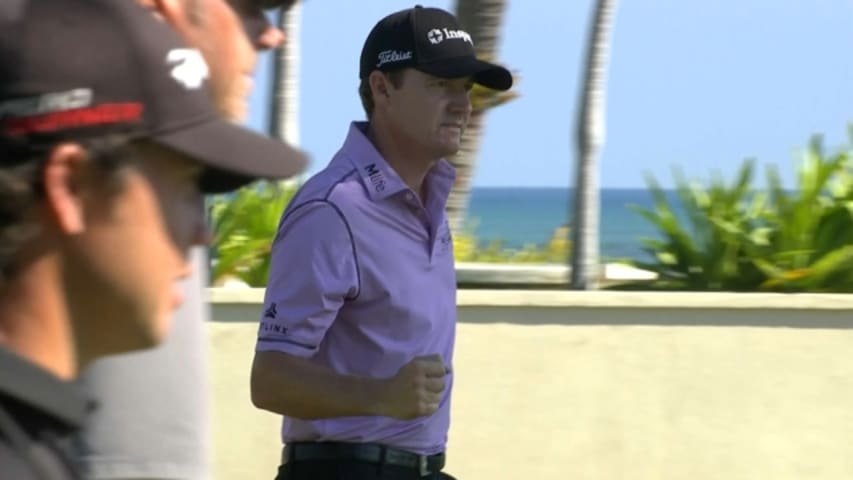 Jimmy Walker’s approach to 13 feet sets up birdie at Sony Ope