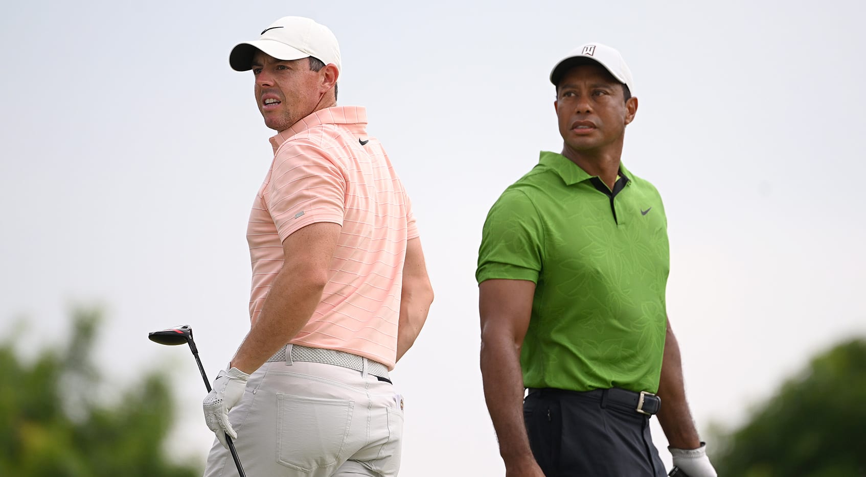 Tiger Woods-Peyton Manning pairing wins match over Phil Mickelson-Tom Brady  - The New York Times