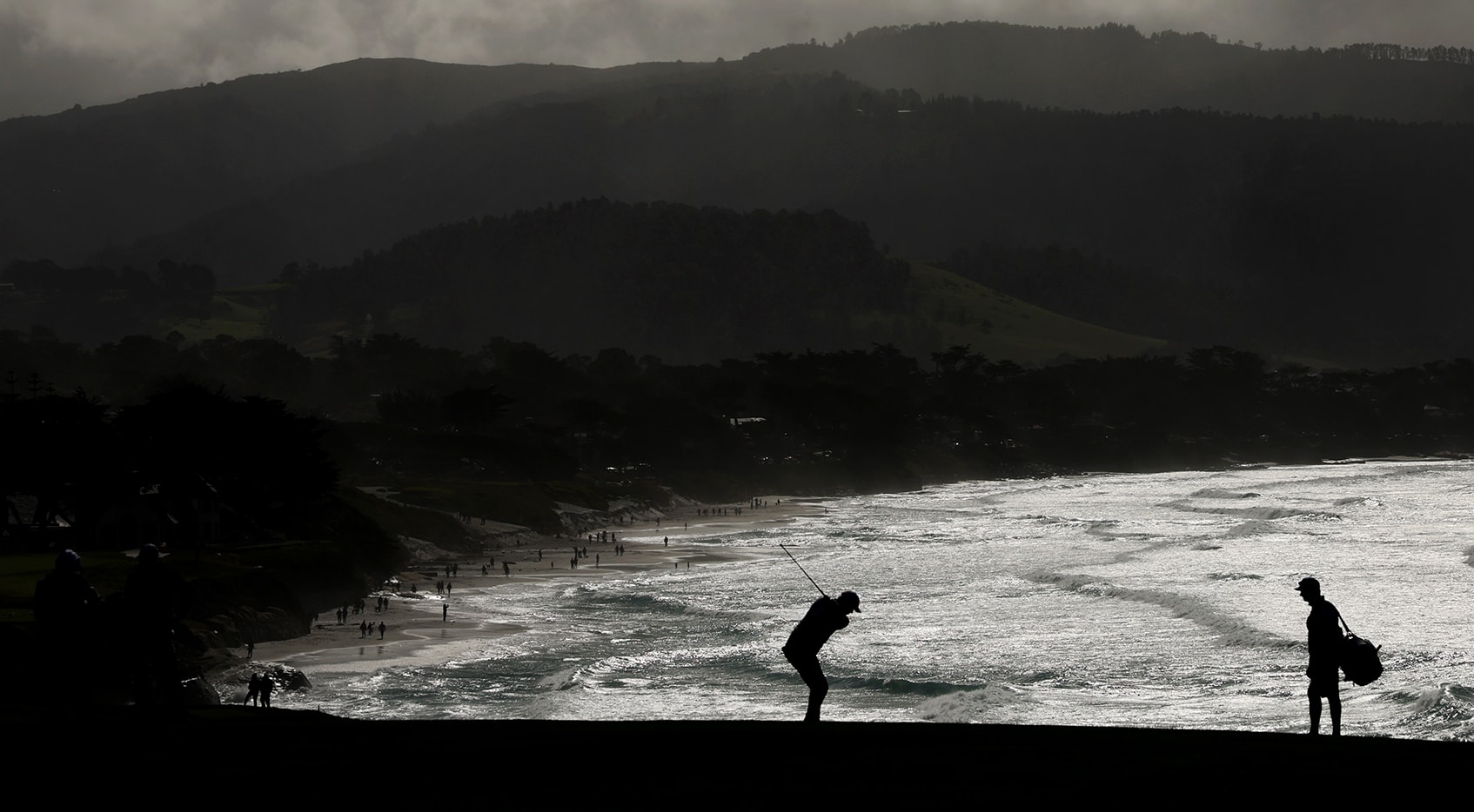 Aaron Rodgers, Josh Allen lead Pebble Beach star power over Jordan Spieth,  other pros