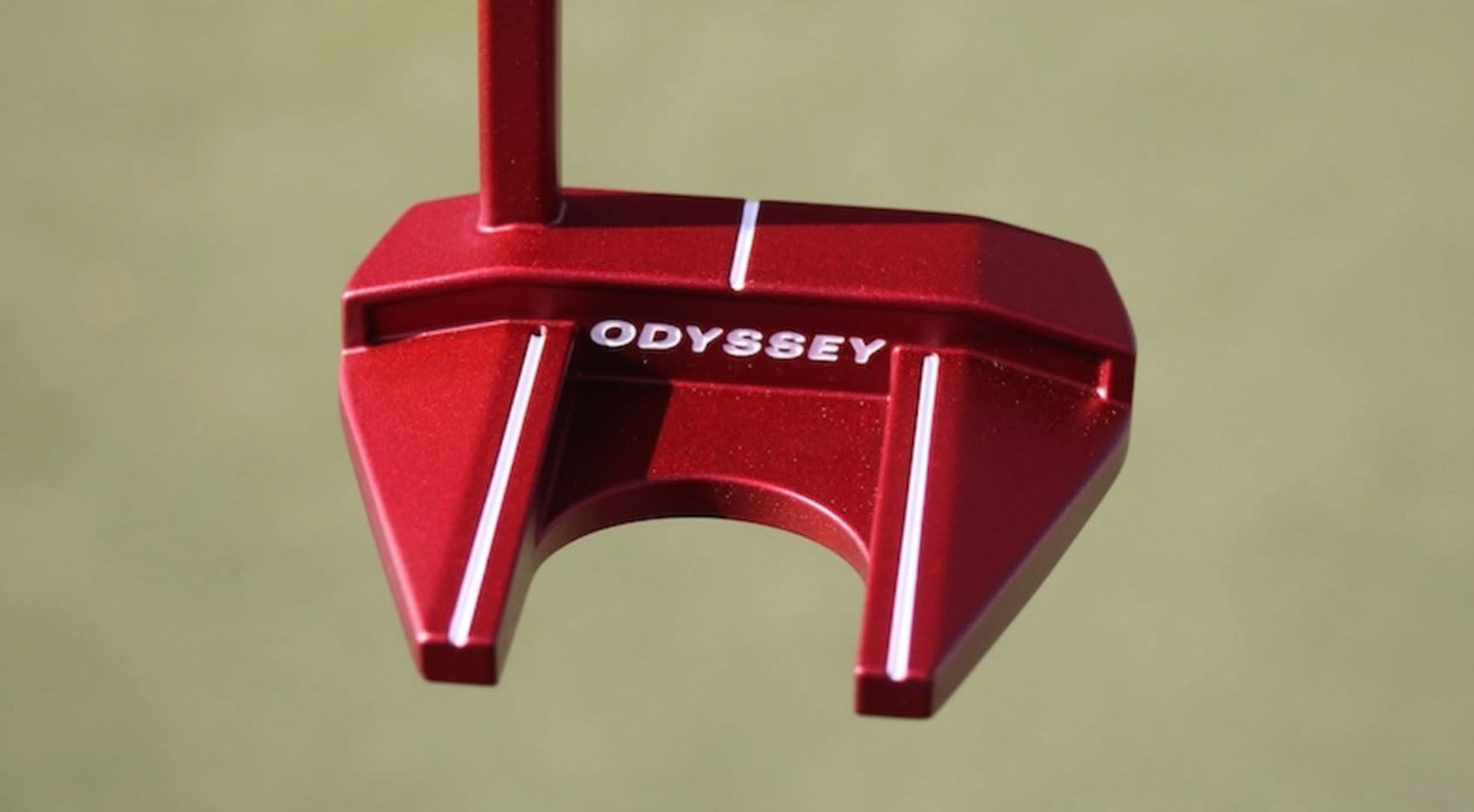 Xander Schauffele reveals ‘incognito’ red putter PGA TOUR
