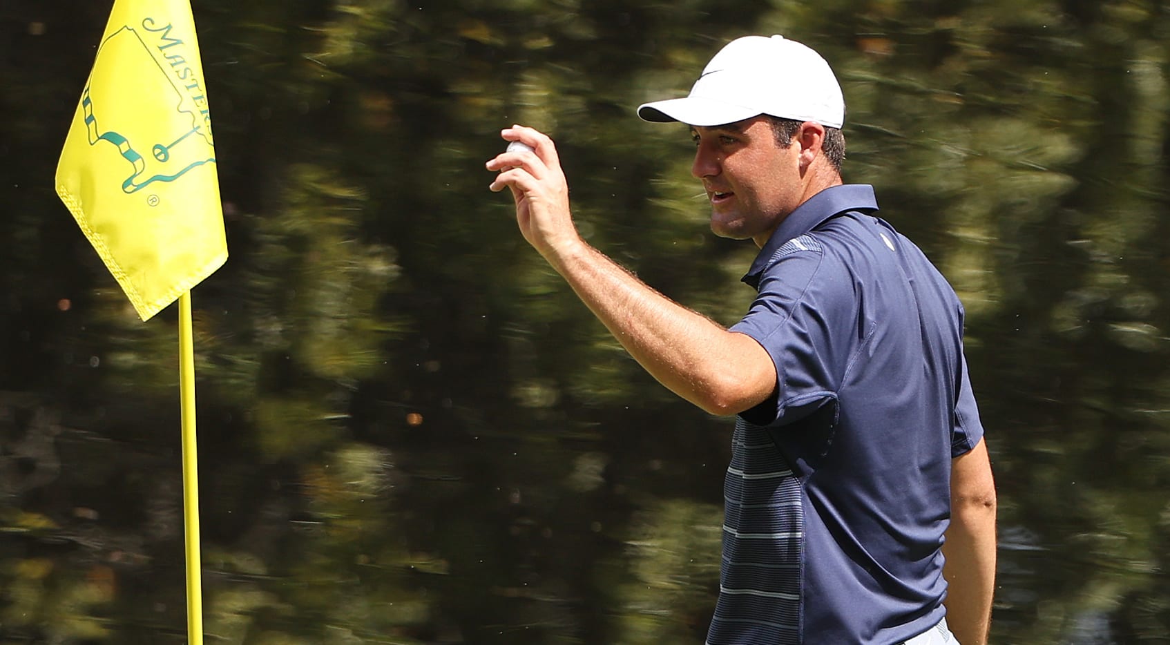 Masters champ Scottie Scheffler threw out the first pitch at the