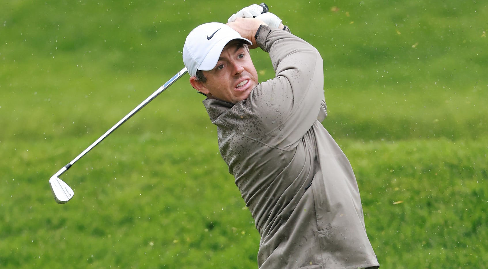 Rory McIlroy fights to remain in contention at PGA - PGA TOUR