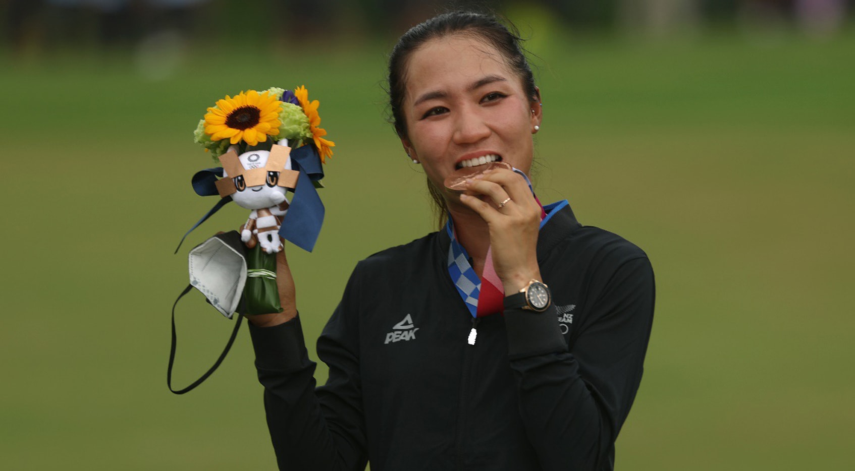 Ko 2024 Olympic Gold Medalist In Women'S Golf Team Liane Natala