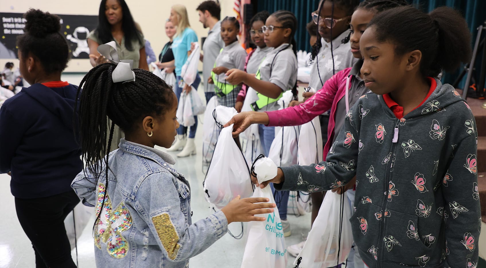 Furyks, Nemours combine to provide Jacksonvillearea students 'Blessings in a Backpack' PGA TOUR