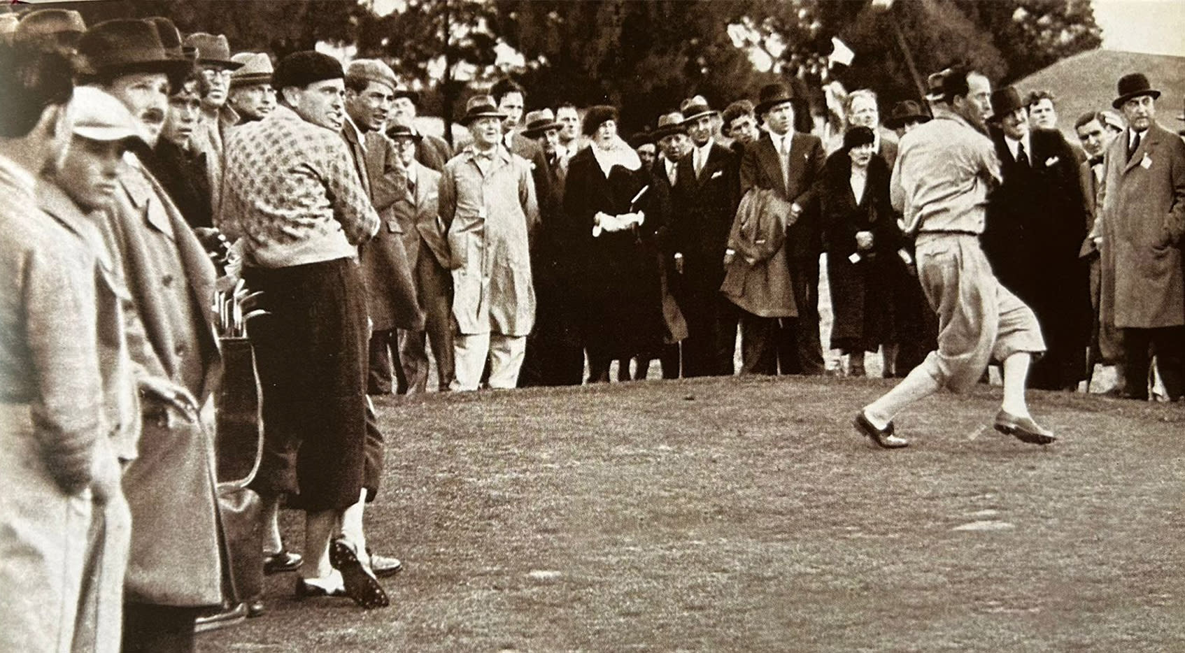 John Innes Cruickshank hits a tee shot at the Argentina Open. (Courtesy Argentine Golf Association)