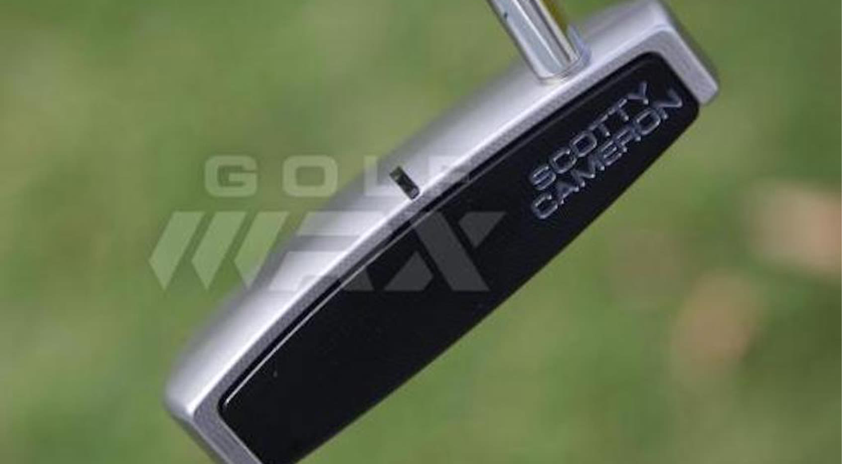 Tom Kim using 'new' center-shafted Scotty Cameron putter