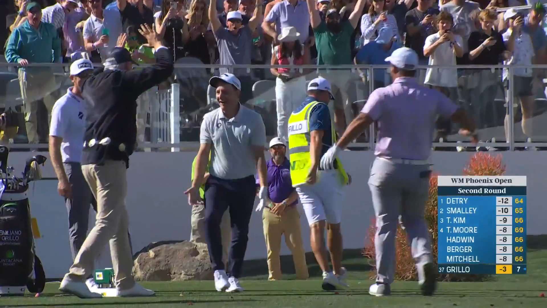 Emiliano Grillo makes slam-dunk ace at WM Phoenix Open's par-3