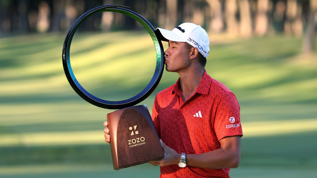 collin-morikawa-zozo-trophy-