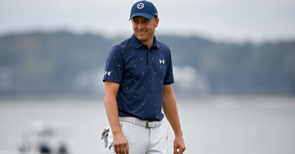 jordan spieth under armour pullover