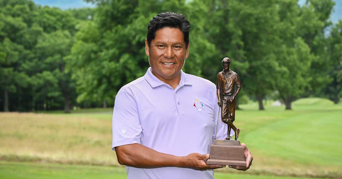 Notah Begay III honored with PGA TOURβs Payne Stewart Award presented by Southern Company