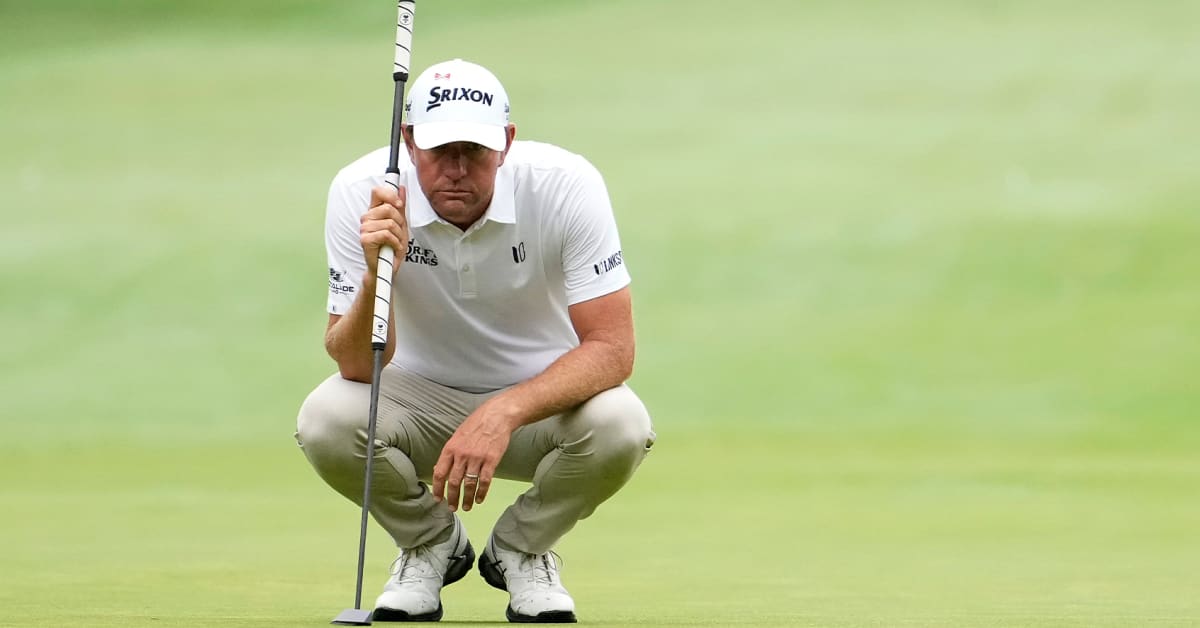 How Lucas Glover’s switch to a long putter has paid off PGA TOUR
