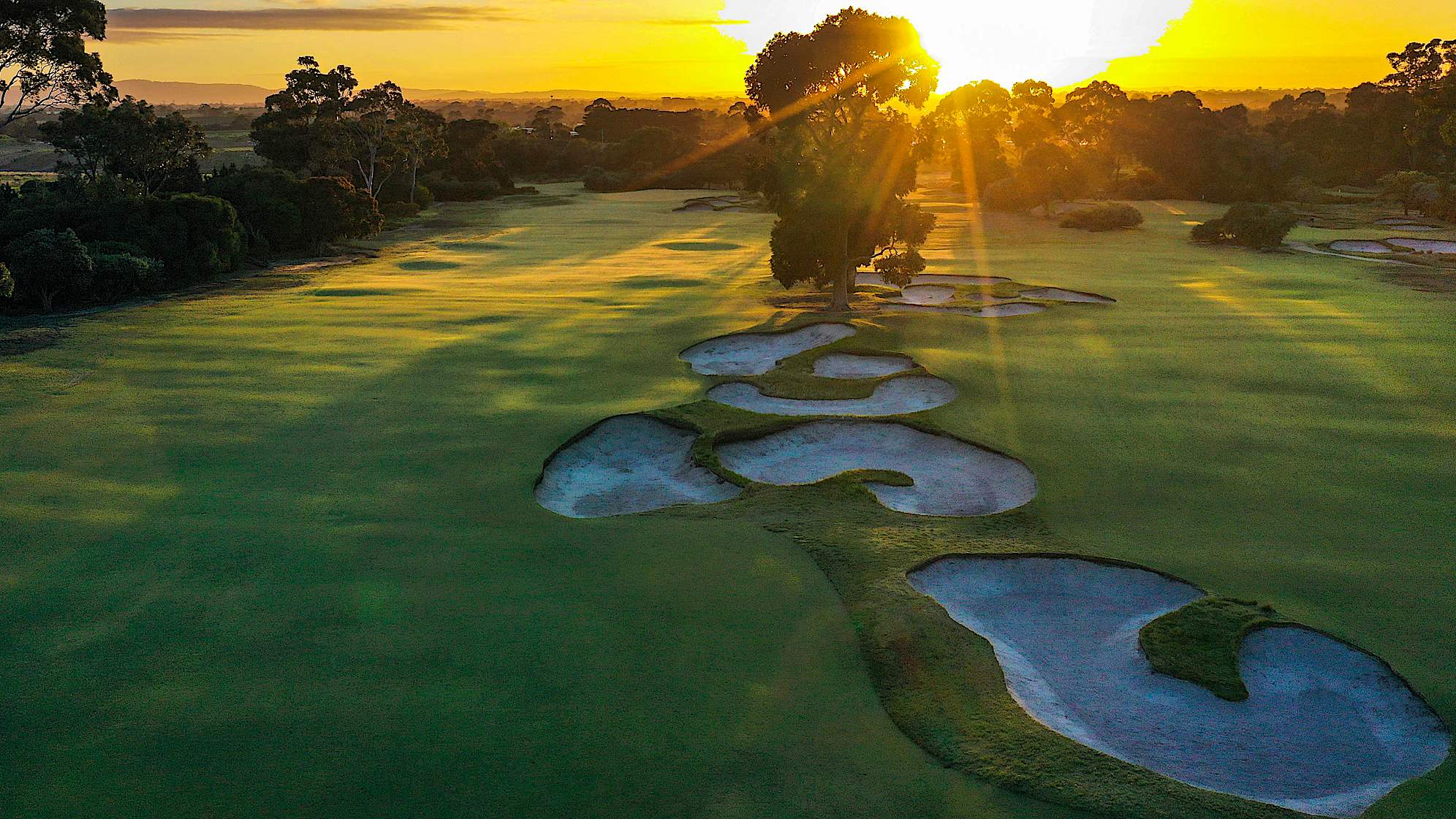 Hole 1: Par 4, 418 meters (2028 Presidents Cup Hole No. 16)  A long, accurate drive is required on this straight par four. Heavy rough and fairway bunkers make the first shot most demanding. An excellent starting hole.