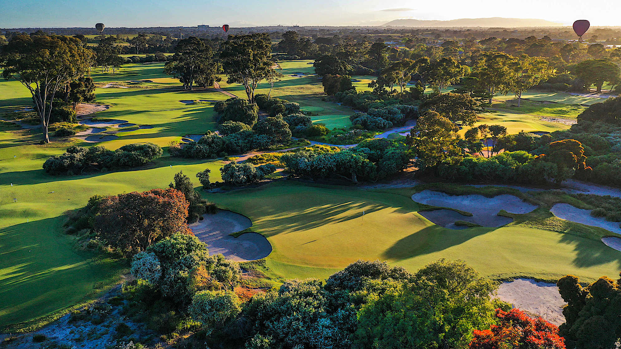 Hole 9: Par 4, 328 meters (2028 Presidents Cup Hole No. 9)  A relief, but accuracy is essential. Many will use an iron from the tee. The green slopes from left to right and is virtually surrounded by bunkers and thick bush.