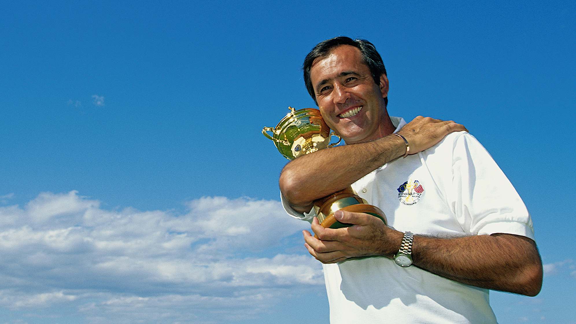 Seve Ballesteros poses with the Ryder Cup trophy after Europe defeated the United States in his home country at Valderrama in 1997. (David Cannon/Getty Images) 
