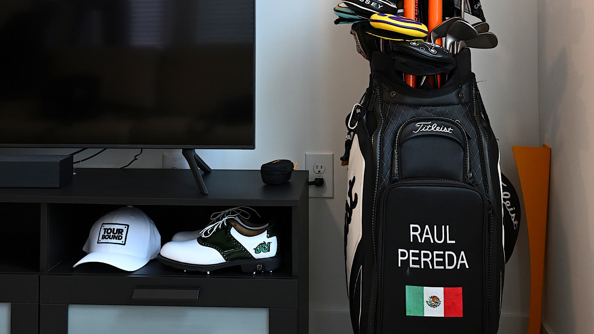 Behind the scenes at Raul Pereda's home in Saint Augustine, Florida. (Jennifer Perez/PGA TOUR)