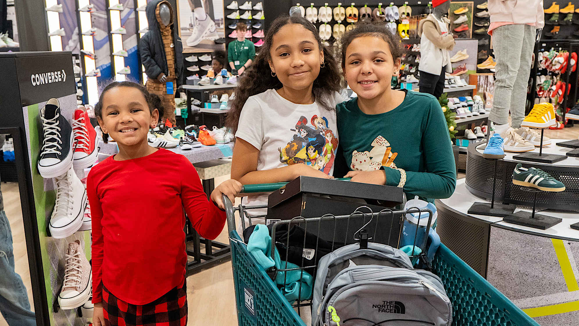 Twenty children from The Boys & Girls Club of Binghamton were invited to the annual “Shopping with Joey” event, hosted by Champions Tour player Joey Sindelar, at DICK’S House of Sports at the Oakdale Commons in Johnson City, New York. (Courtesy PGA TOUR Champions staff)