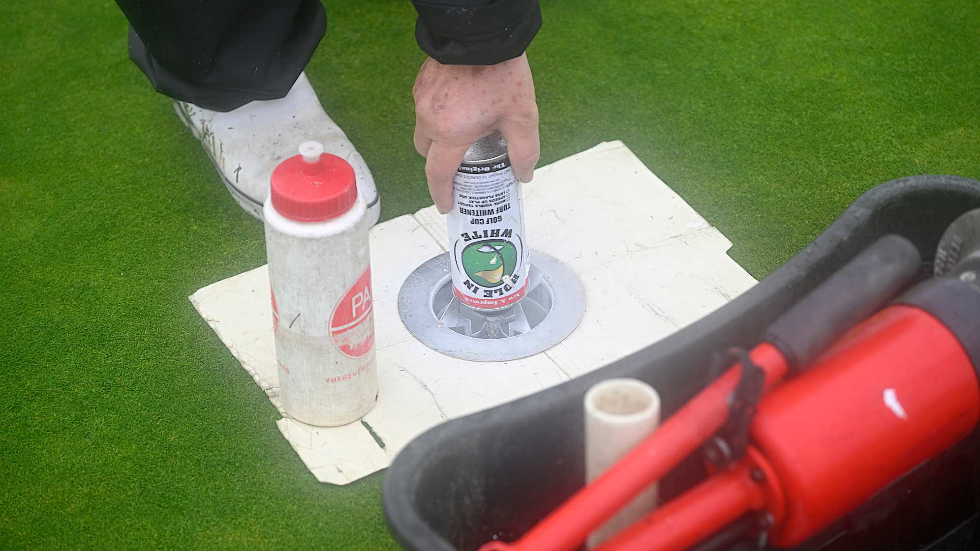 In remembrance of Tiger Woods’ late mother, Kultida, who passed away last week, the seventh hole pin flag on the Torrey Pines South Course will be replaced with a white flag during the four rounds of competition at The Genesis Invitational. (Ben Jared/PGA TOUR)