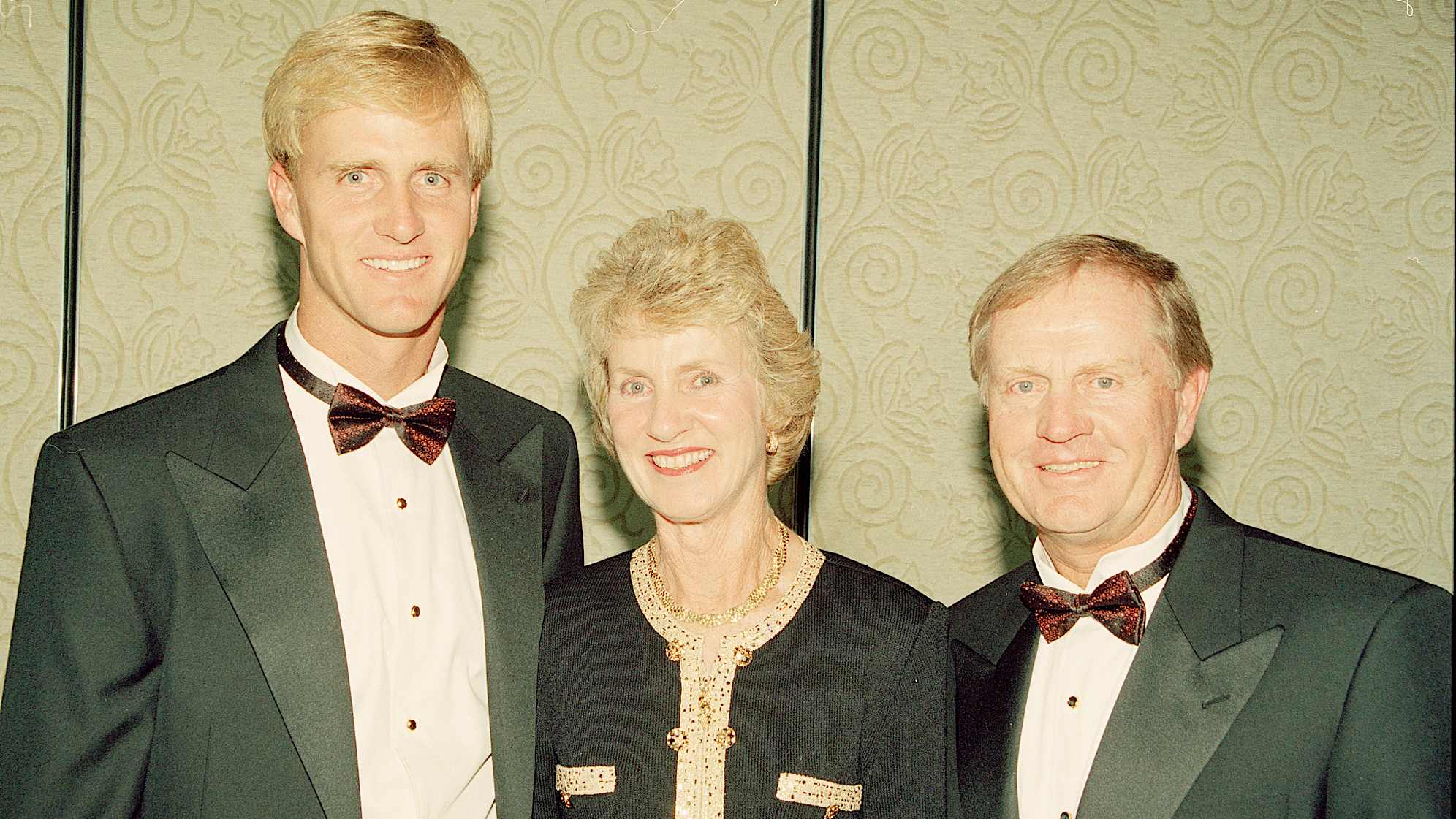 Barbara Nicklaus poses with son Jack and husband Jack Nicklaus at the 1998 Presidents Cup. (PGA TOUR Archive via Getty Images)