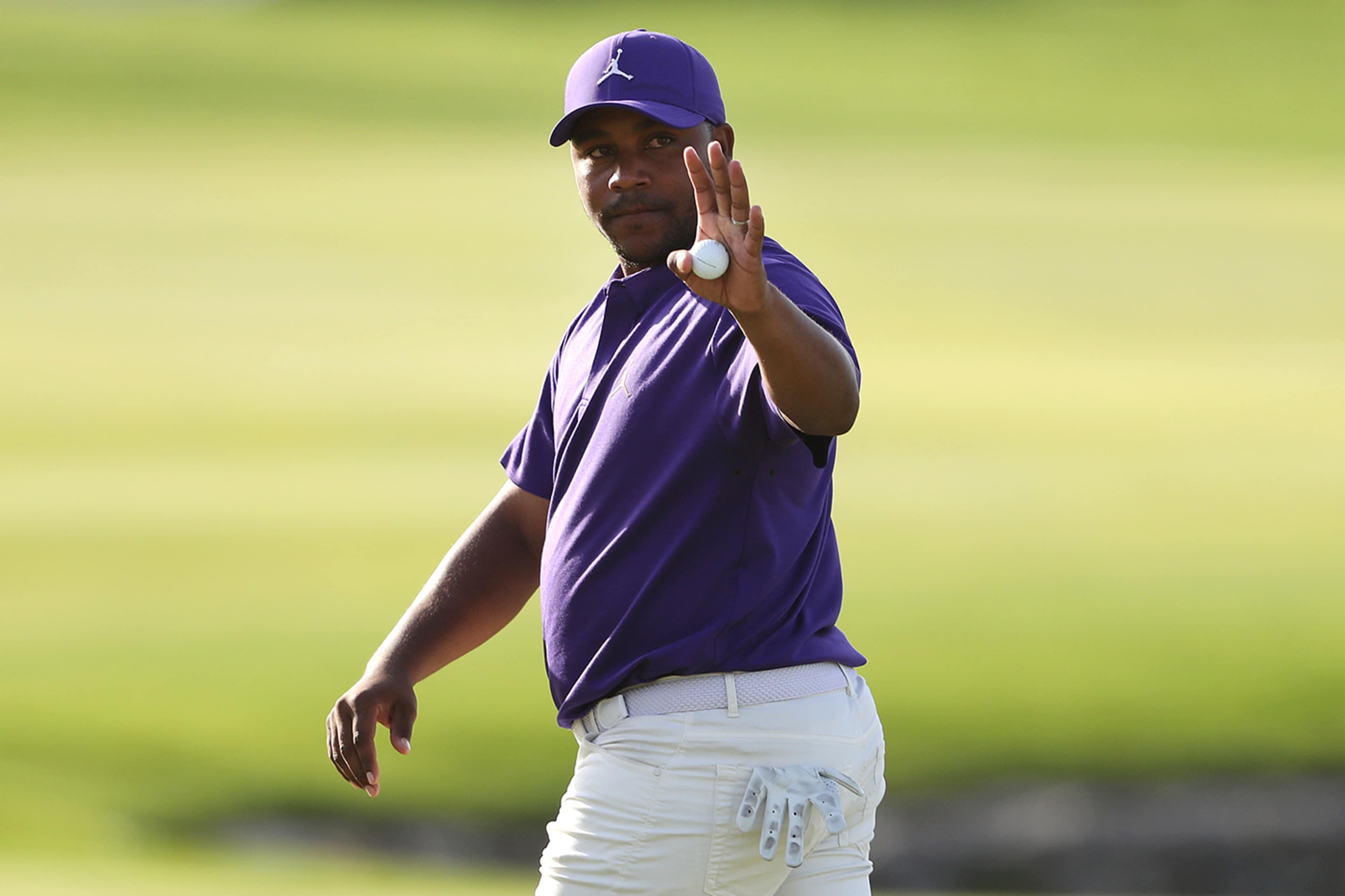 Harold Varner III sinks long putt on 18th to win Saudi International