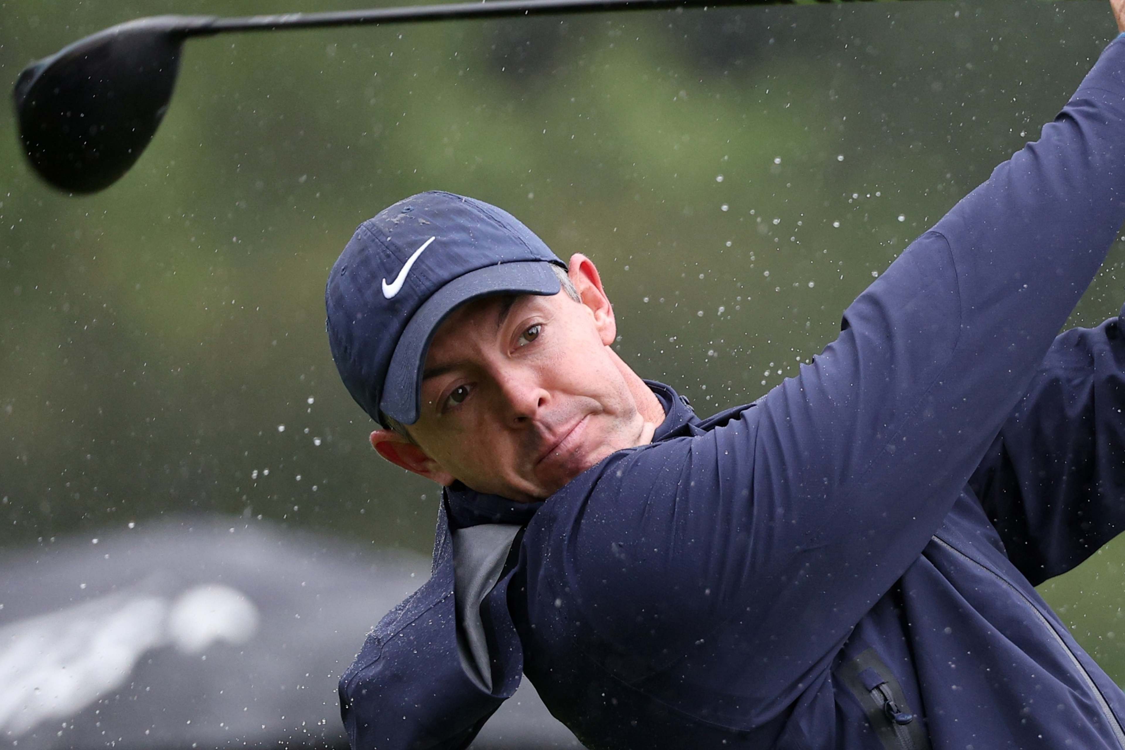 McIlroy handles rain, wind to share clubhouse lead at The Genesis; Scheffler's first-round struggles continue