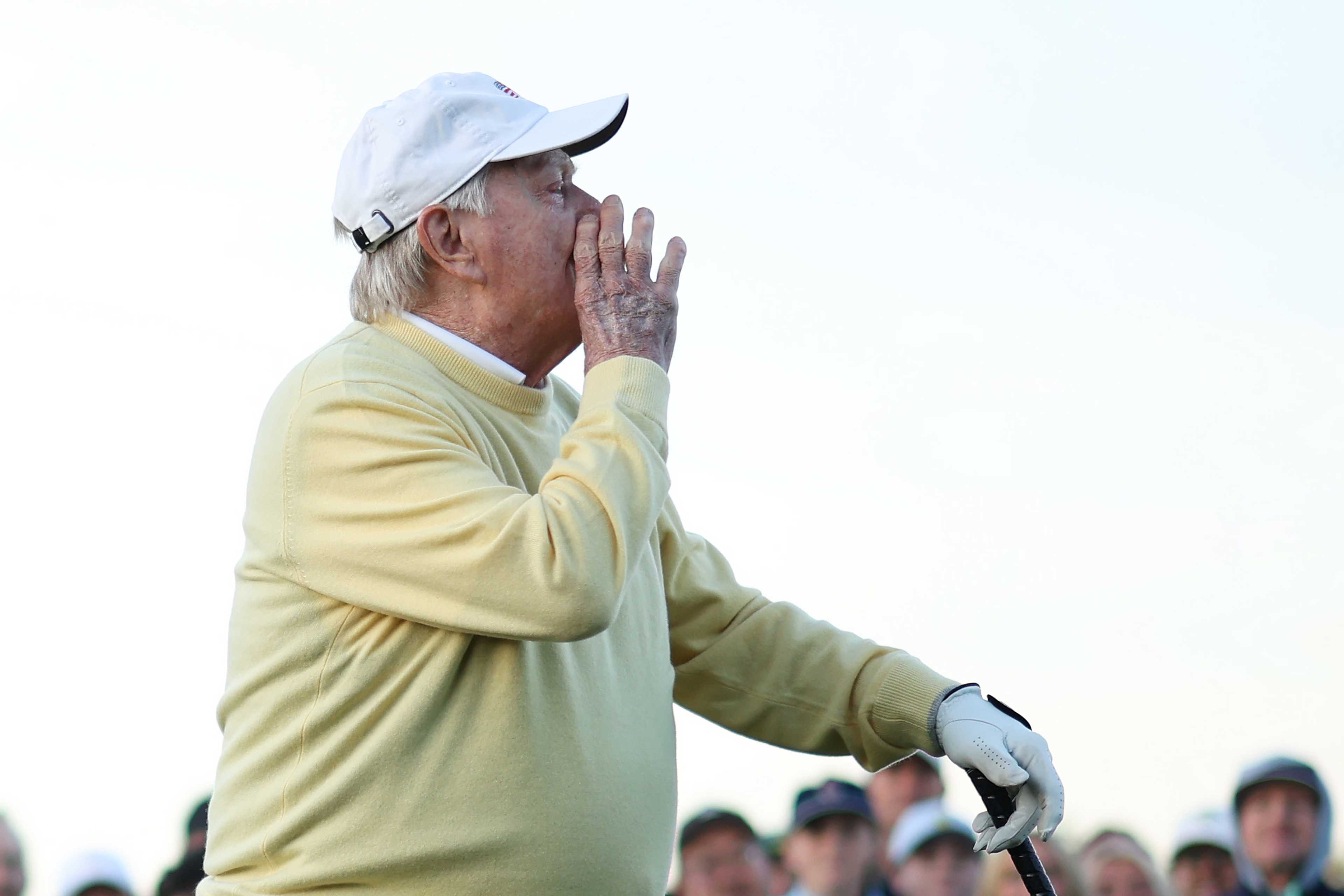 Wild hook, big leg kick as Nicklaus, Player, Watson open the Masters