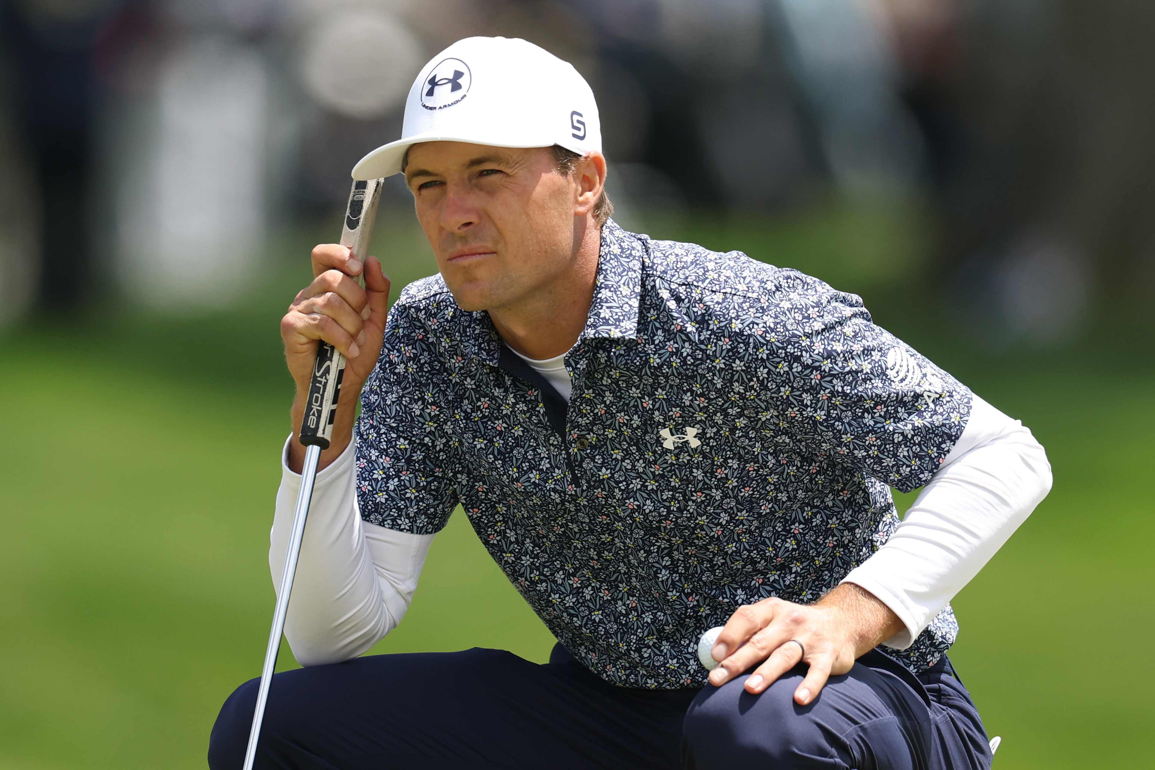 Spieth off to uneven start in bid for career Grand Slam
