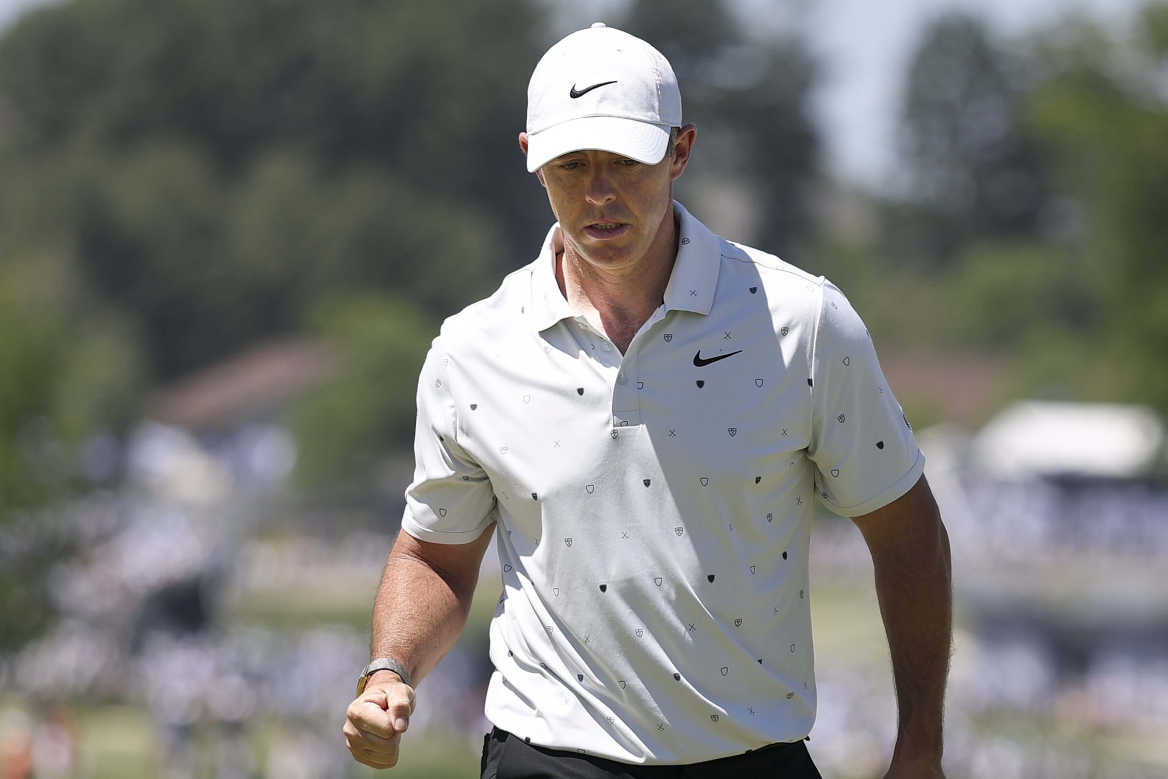 Signature Scroll: PGA Championship still up for grabs Sunday as stars lurk