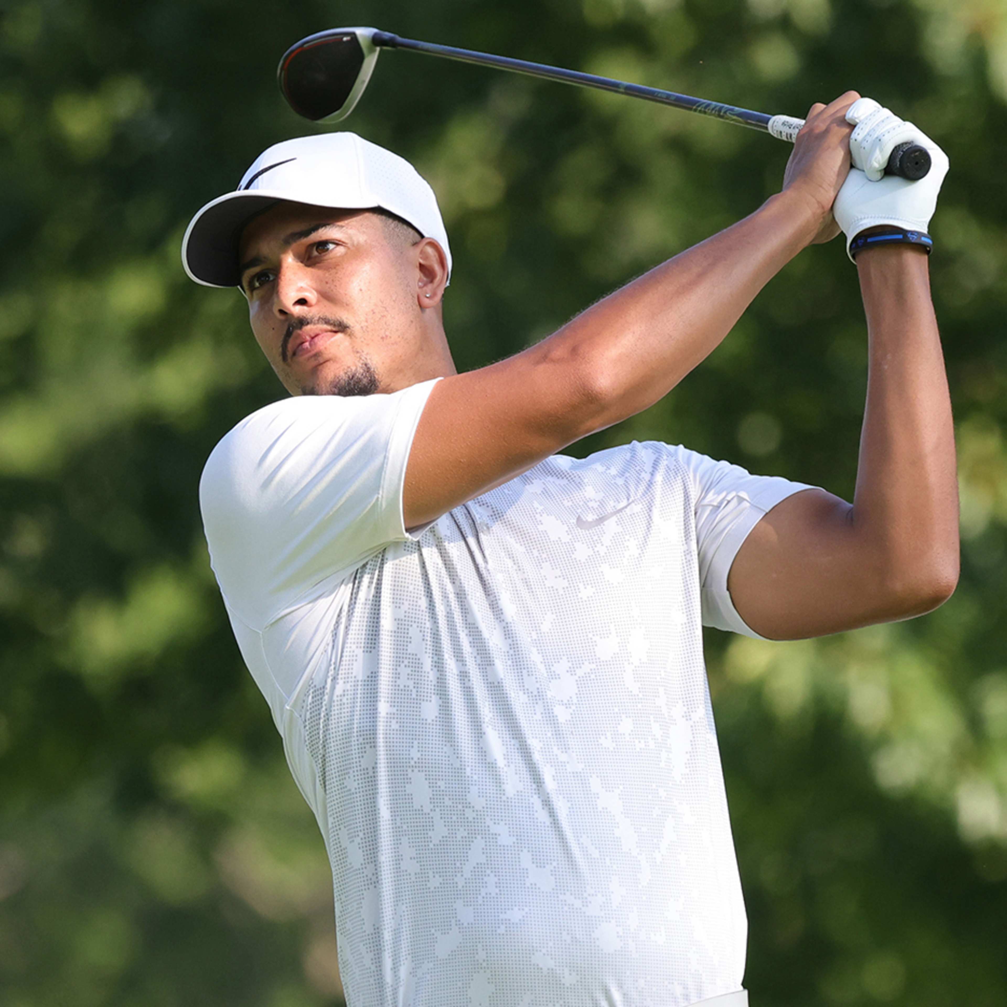 The player for whom ‘Swan Lake’ is not a water hazard