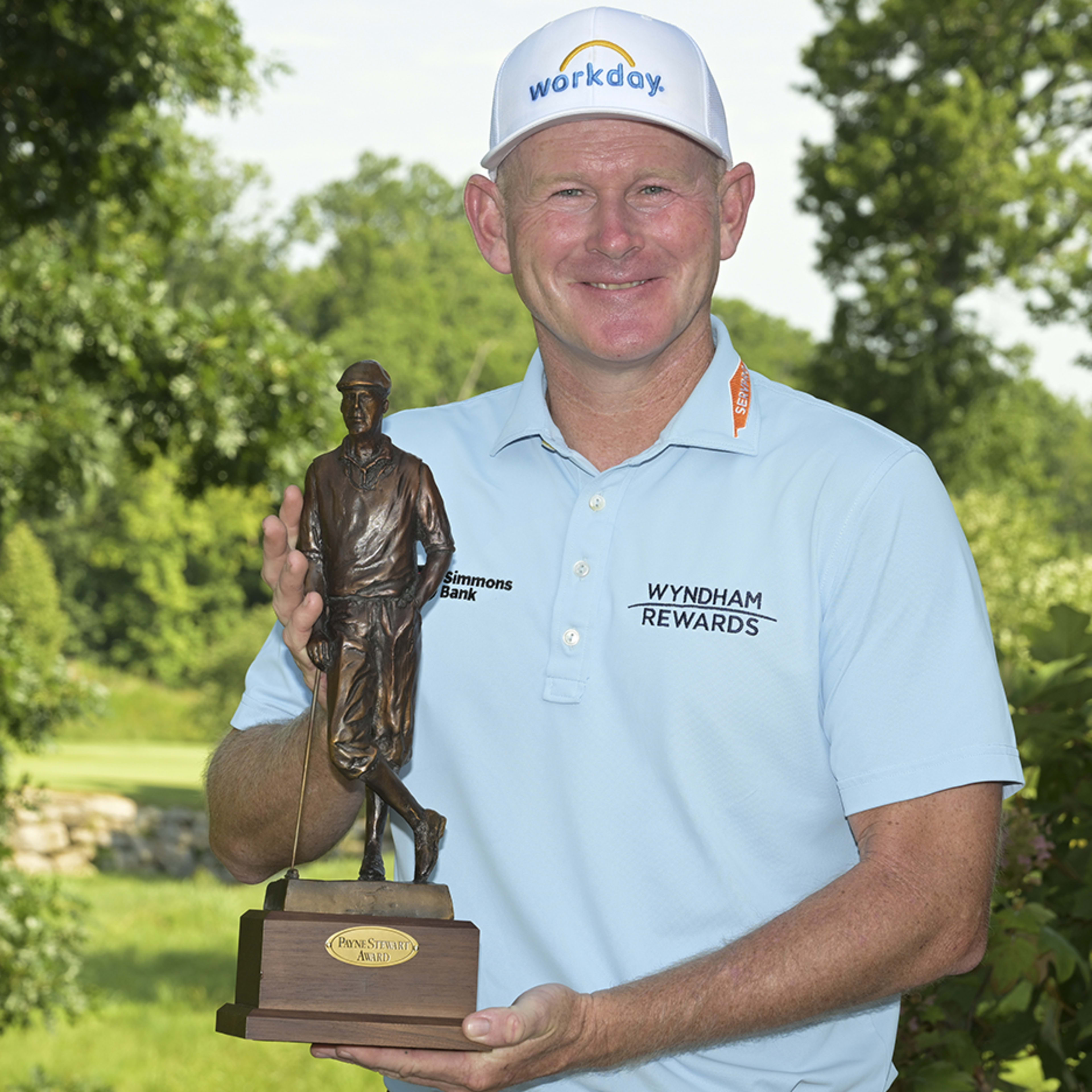 Brandt Snedeker honored with PGA TOUR’s Payne Stewart Award presented by Southern Company