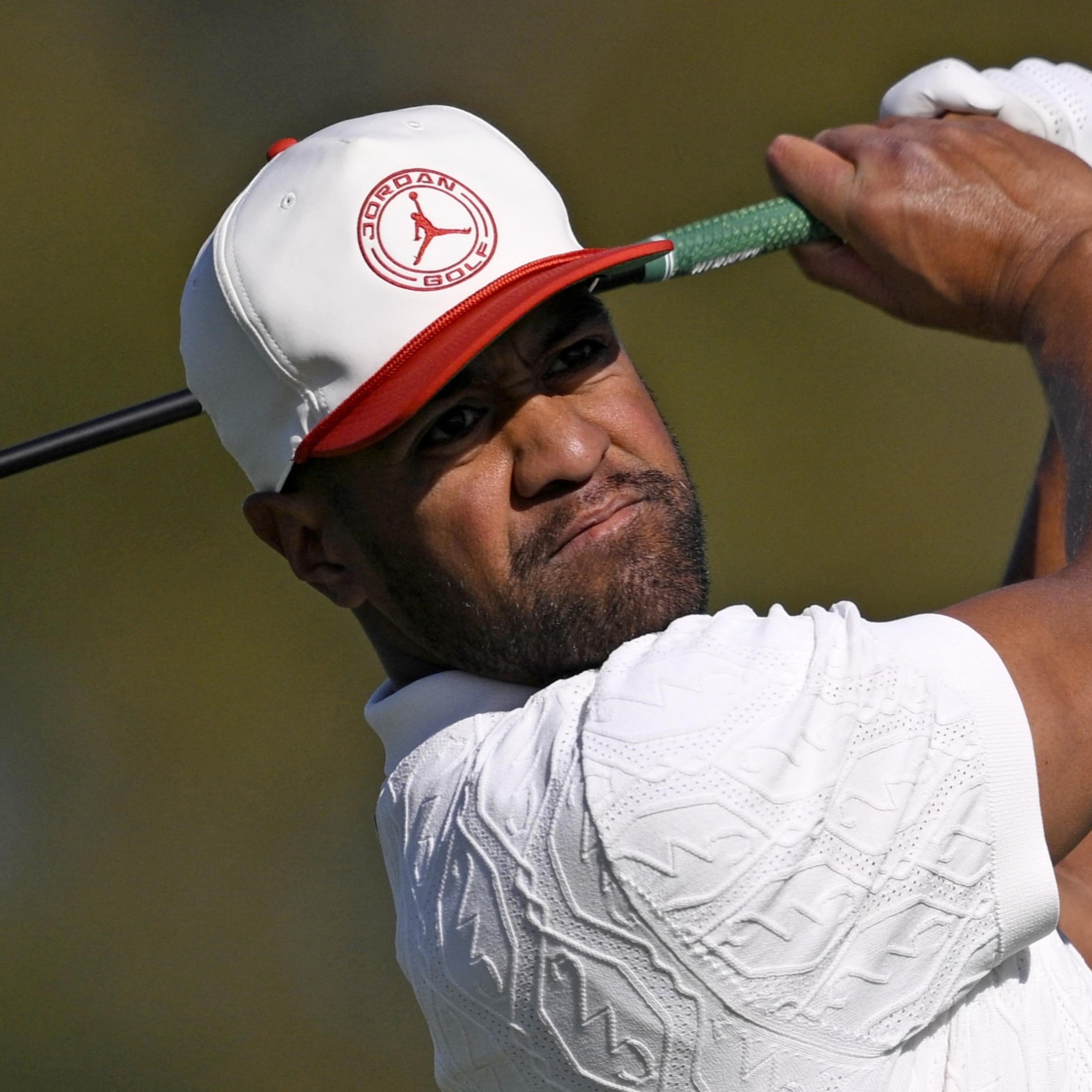 Finau notches ace at Farmers for first hole-in-one of TOUR season