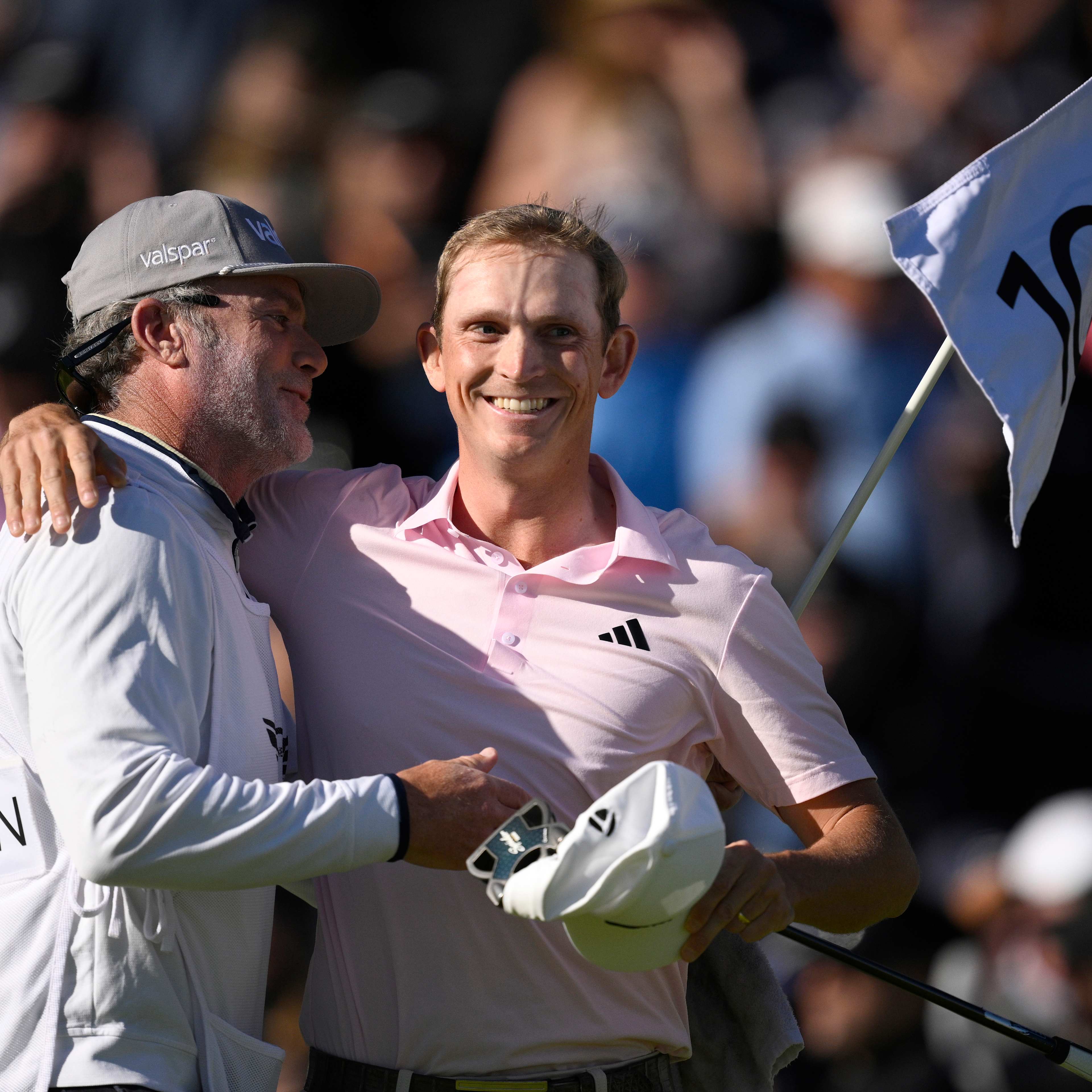 Signature Scroll: Bridgeman breaks through, McIlroy’s putter breaks down