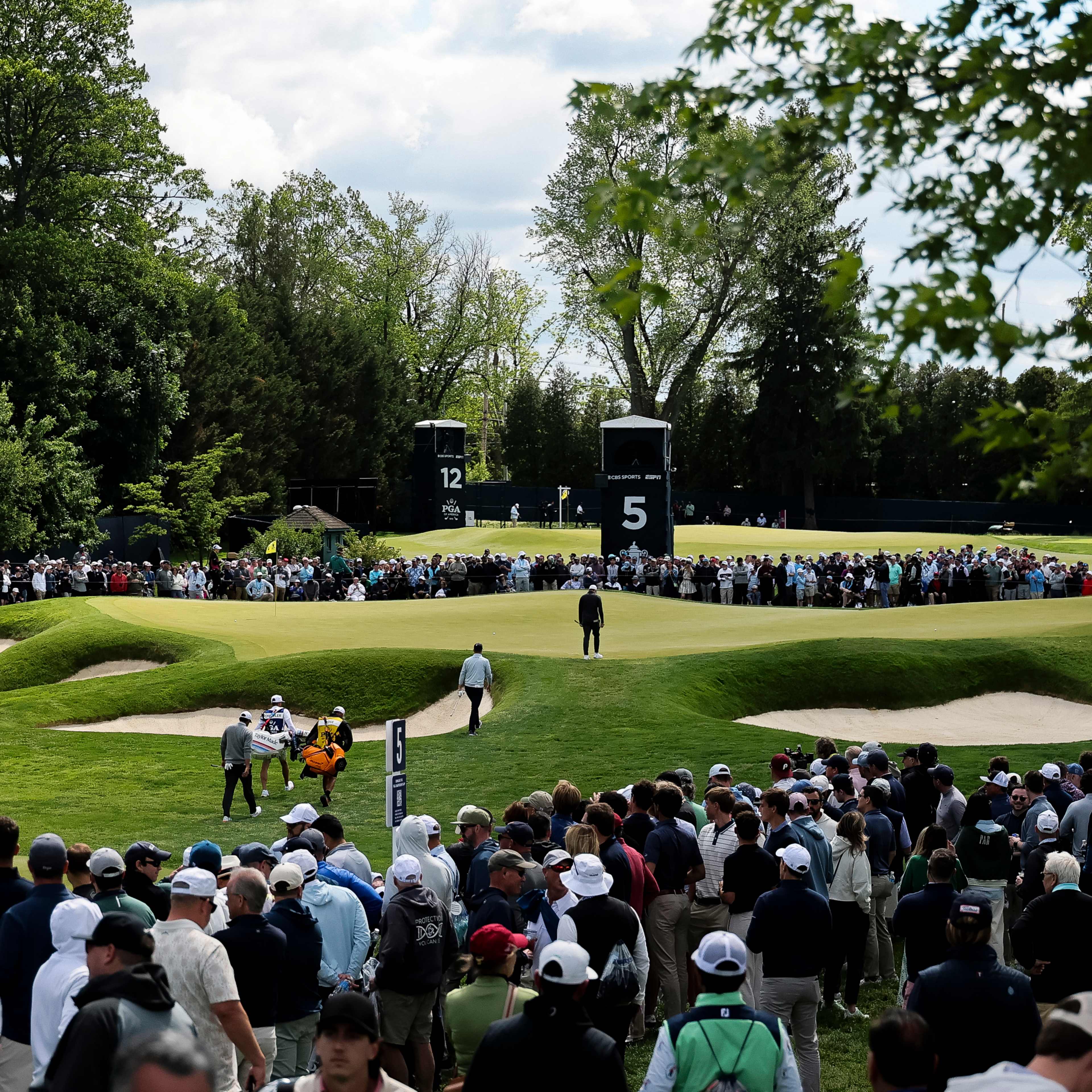 Signature Scroll: Aronimink shows its teeth; McIlroy struggles