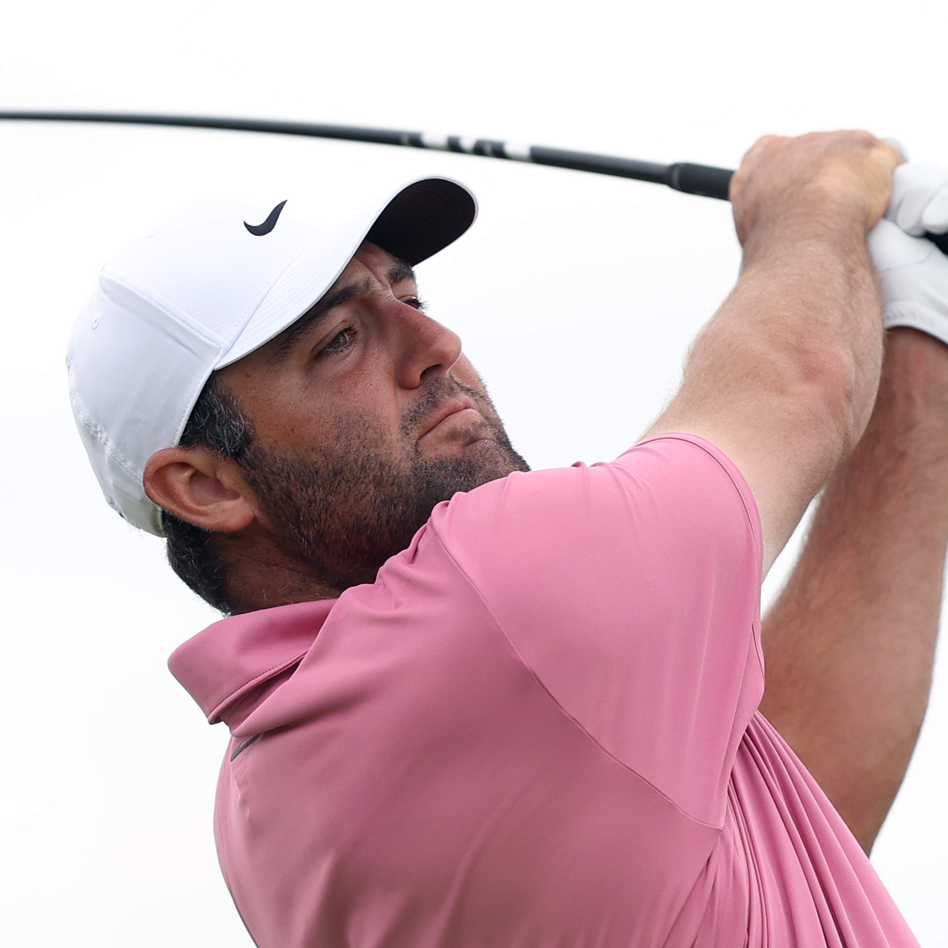 Scheffler battles to 2-over at Shinnecock, trails in pursuit of career Grand Slam