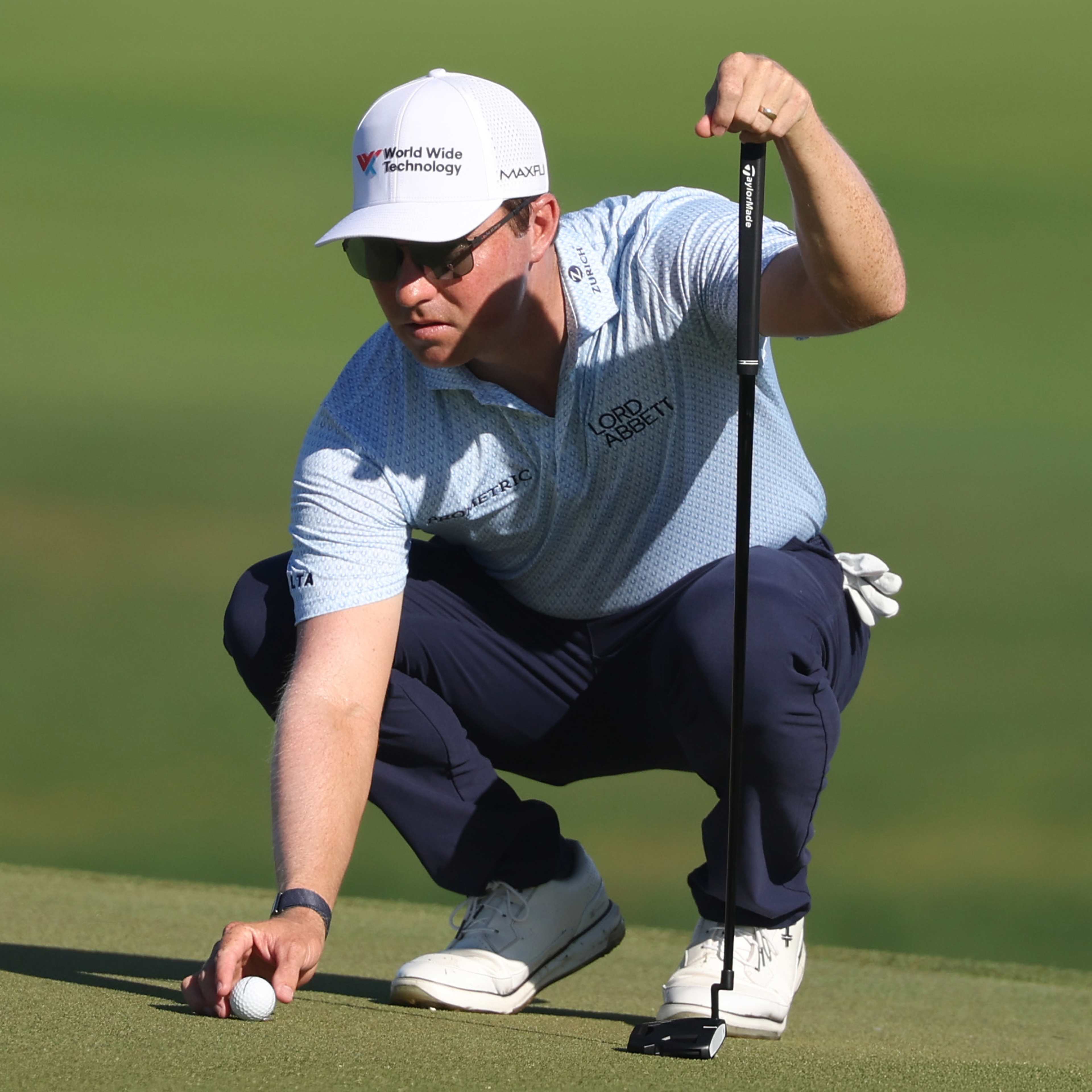 ‘One of the best green readers out here’: New caddie aids Griffin’s fast start in Mexico