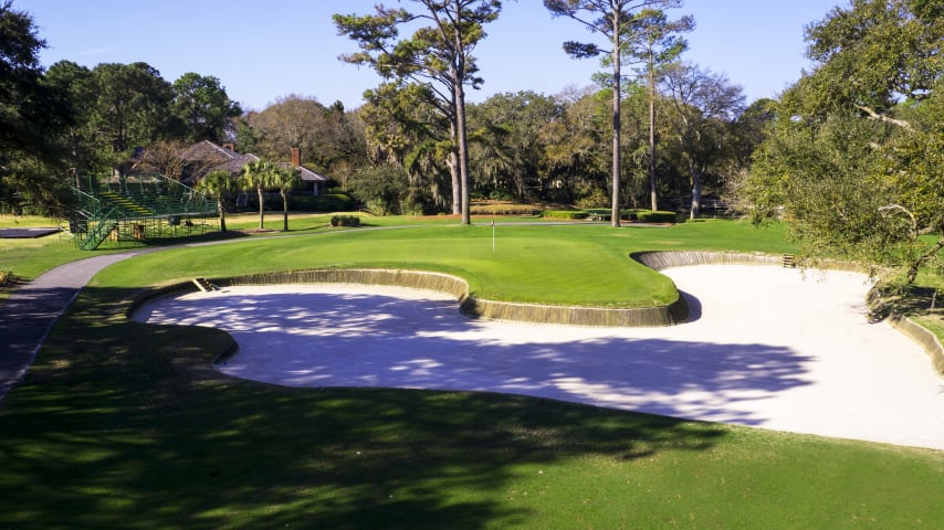 The tee shot here must be positioned to the right side of the fairway to set up the approach to the green. Then the second shot will be a short iron between the two large oaks. But don't score your par until you've surmounted the two final obstacles - a large cypress-banked bunker and a natural bunker just behind the green.