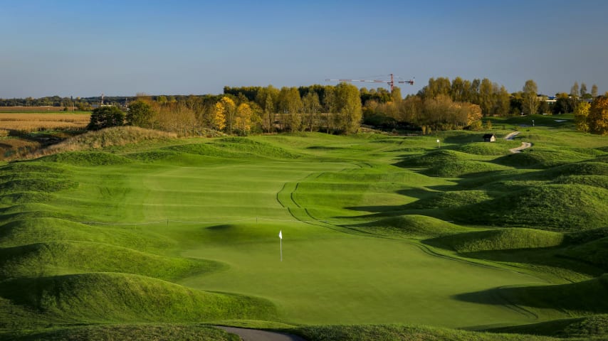 Once again, players must be wary. The endless green is well hidden by a little bump at the front and it is also below the fairway level. This could mislead players into the exact length of the shot required, but birdies should still be frequent. (Source: PGA of America)