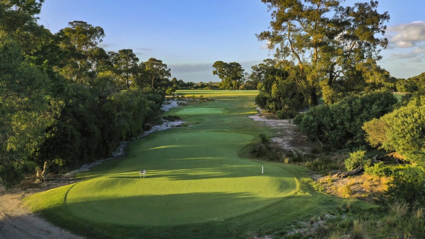 Hole 16: Par 4, 397 meters (2028 Presidents Cup Hole No. 8)  The first of a trio of great finishing par 4s. This hole doglegs right with a large number of bunkers perfectly placed to deter or challenge long hitters. The extremely fast, sloping green requires a delicate putting touch.