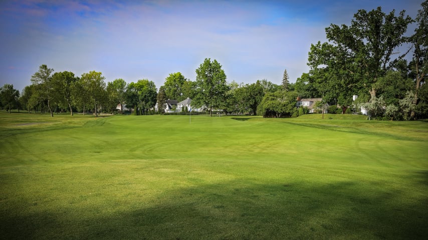 Accuracy off the tee on the sixth is at a premium. To have a clear approach to a two-tiered green, players will need to hit their tee shots down the left-side of the fairway while avoiding the fairway bunker. Any player that makes a birdie here will likely be picking up a stroke on the field.