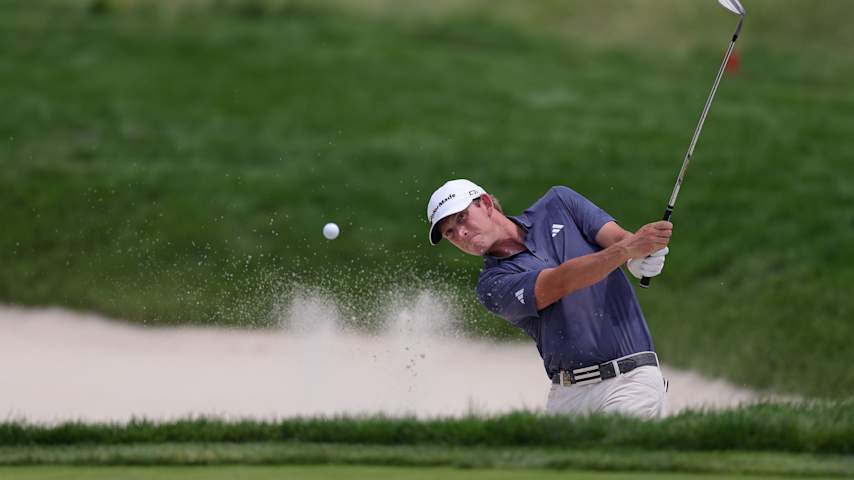 Jacob Bridgeman of the United States plays a shot from the bunker on the eighth hole during the second round of the 125th U.S. OPEN at Oakmont Country Club on June 13, 2025 in Oakmont, Pennsylvania. (Andrew Redington/Getty Images)
