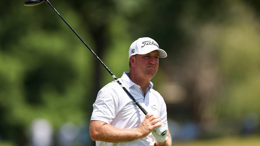 Tom Hoge of the United States lines up a putt on the fifth green during the first round of The Sentry 2025 at Plantation Course at Kapalua Golf Club on January 02, 2025 in Kapalua, Hawaii. (Sarah Stier/Getty Images)